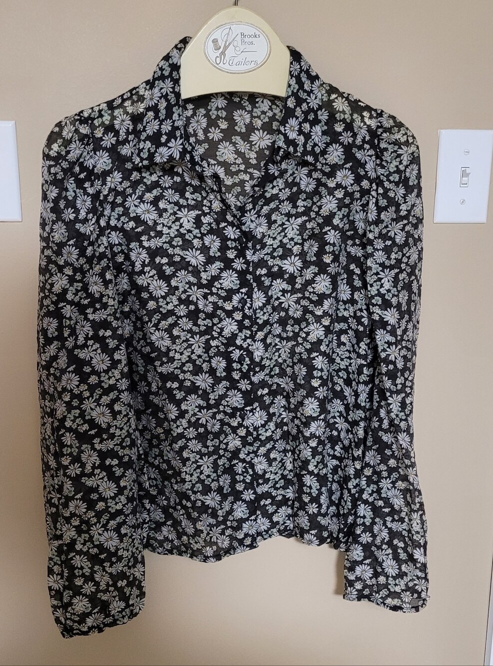 💚10 for $10💚 Bundle and save stradivarius Black Floral Button-Down Shirt